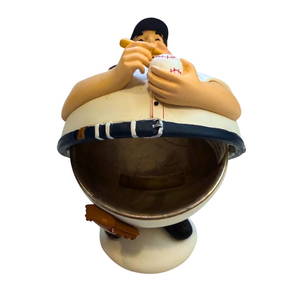 Red Sox Collectable | 2004 Boston Red Sox Department 56 Figurine Trinket Box – - Picture 2 of 6